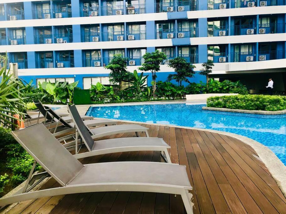 Air Residence 1Br With Balcony Free Netflix And Disney Plus Μανίλα Εξωτερικό φωτογραφία