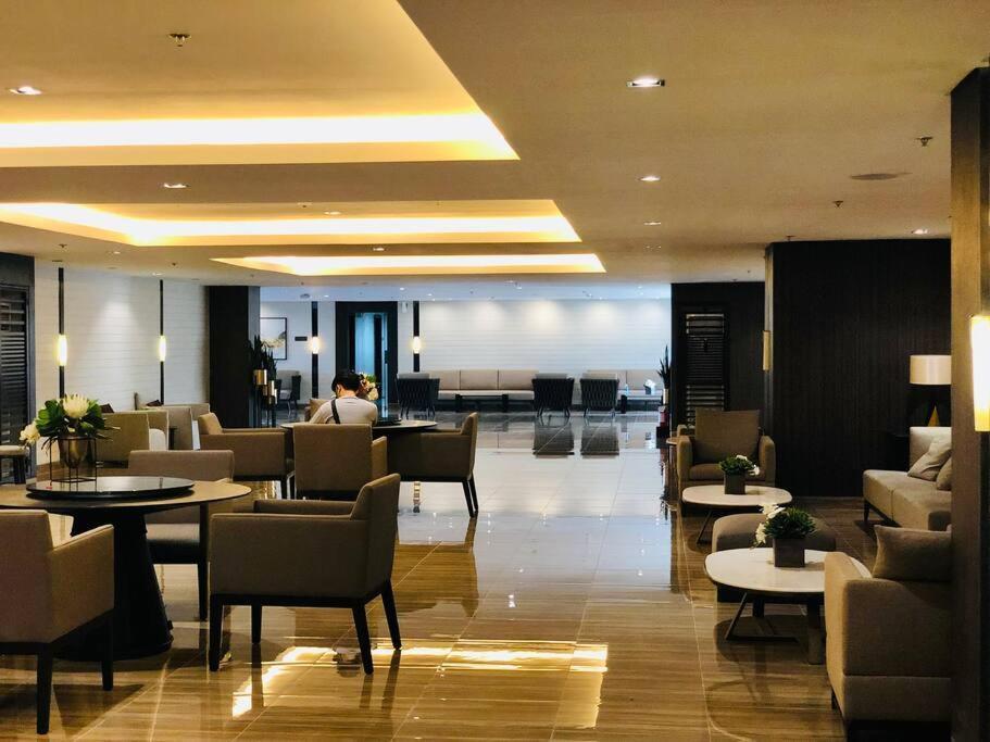 Air Residence 1Br With Balcony Free Netflix And Disney Plus Μανίλα Εξωτερικό φωτογραφία